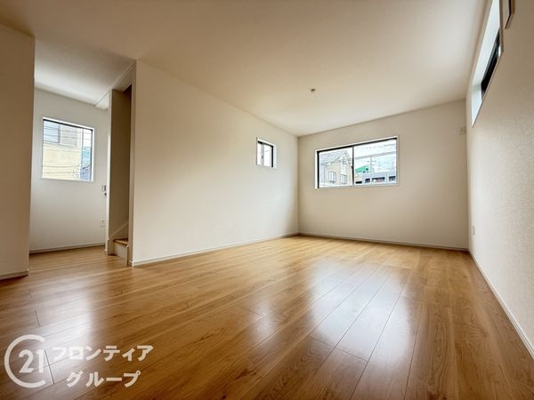 京都市伏見区醍醐外山街道町 新築一戸建て(リビング)