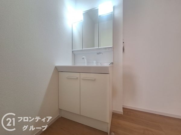 京都市山科区西野大鳥井町 新築一戸建て 2期 全1区画(洗面台・洗面所)