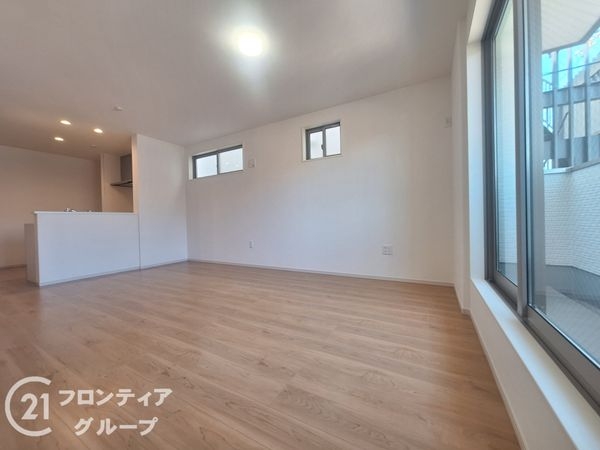 京都市山科区西野大鳥井町 新築一戸建て 2期 全1区画(リビング)