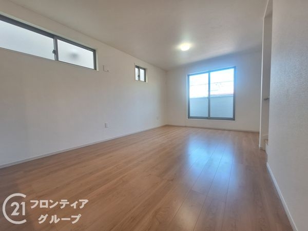 京都市山科区西野大鳥井町 新築一戸建て 2期 全1区画(リビング)