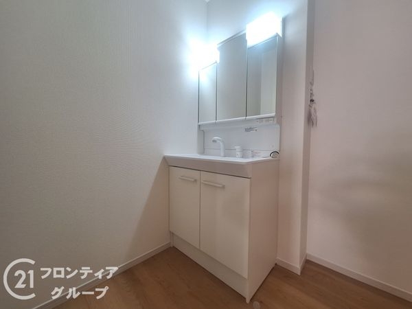 京都市山科区西野大鳥井町 新築一戸建て 2期 全1区画(洗面台・洗面所)