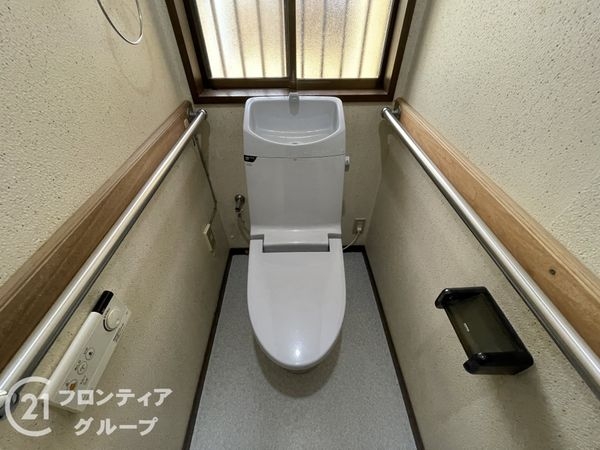 京田辺市大住責谷の中古一戸建て(トイレ)