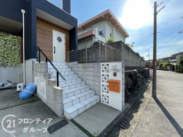 宇治市南陵町３丁目の中古一戸建て