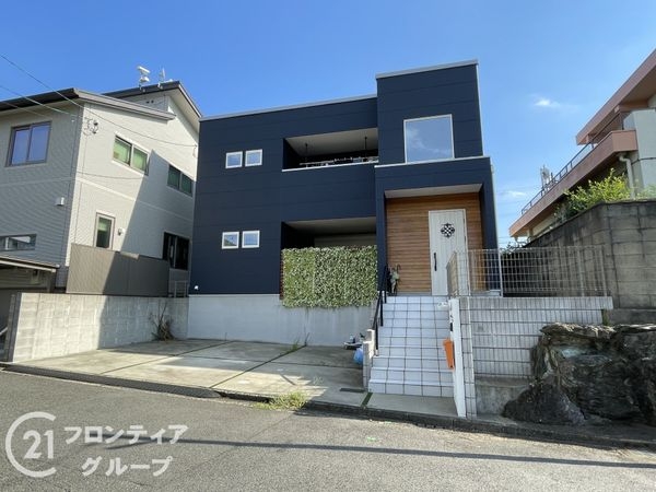 宇治市南陵町３丁目の中古一戸建て