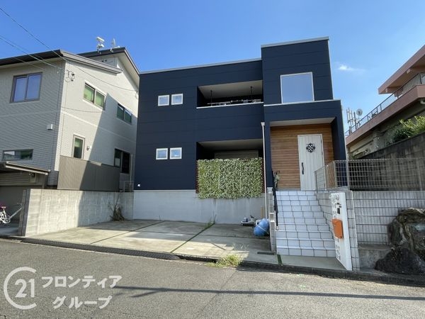 宇治市南陵町３丁目の中古一戸建て
