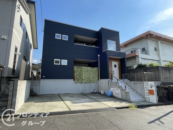 宇治市南陵町３丁目の中古一戸建て