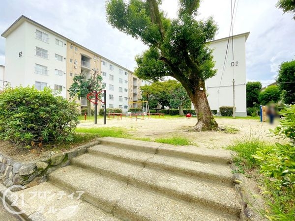 竹の台団地D1棟 中古マンション(庭)