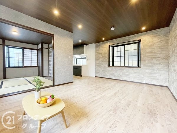 宇治市広野町宮谷の中古一戸建て(リビング)