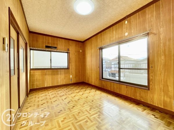 八幡市八幡安居塚の中古一戸建て