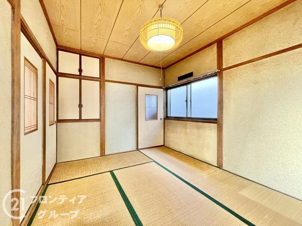 八幡市八幡安居塚の中古一戸建て