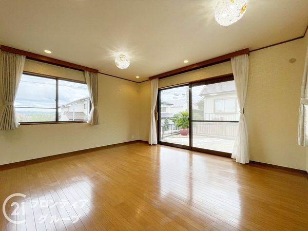 京田辺市花住坂２丁目　中古一戸建て