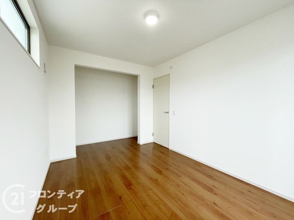 長岡京市滝ノ町１丁目　新築一戸建て　３期　２号棟