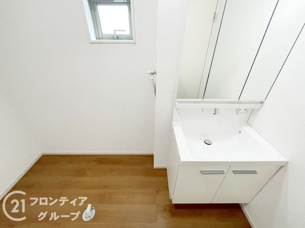 長岡京市滝ノ町１丁目　新築一戸建て　３期　２号棟