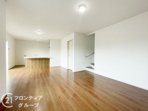 長岡京市滝ノ町１丁目　新築一戸建て　３期　２号棟