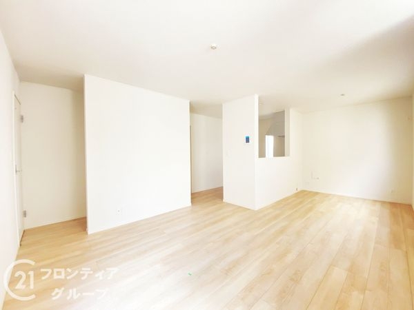 八幡市男山長沢　新築一戸建て　第２　２号棟
