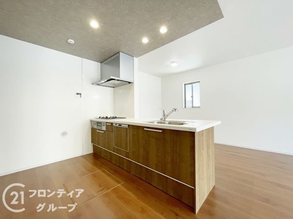 久世郡久御山町市田珠城　新築一戸建て　１期　１号棟