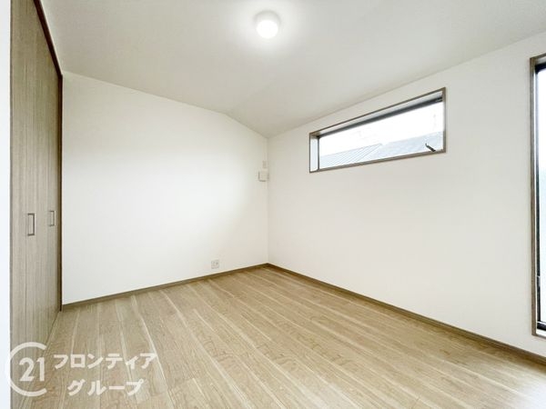 長岡京市今里更ノ町　新築一戸建て　全１区画