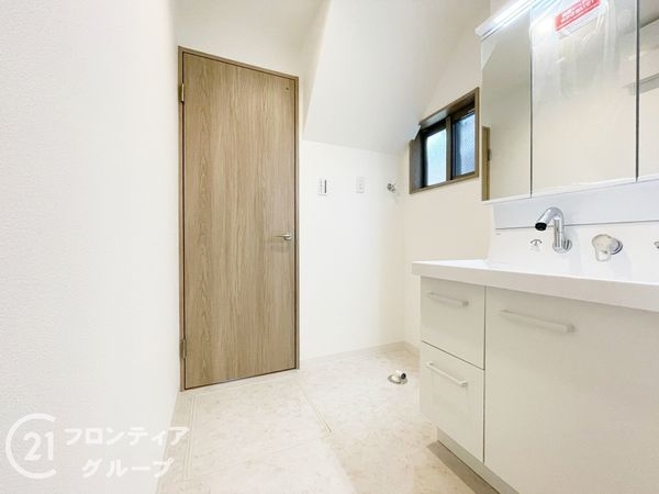 長岡京市今里更ノ町　新築一戸建て　全１区画