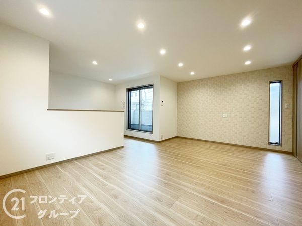 長岡京市今里更ノ町　新築一戸建て　全１区画