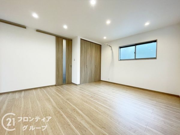 長岡京市今里更ノ町　新築一戸建て　全１区画