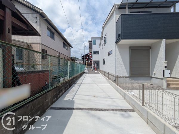 大津市長等３丁目　新築一戸建て　１期　２号棟