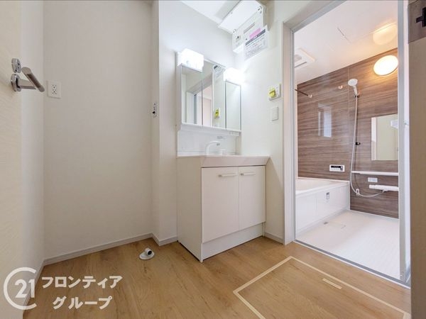 大津市長等３丁目　新築一戸建て　１期　２号棟