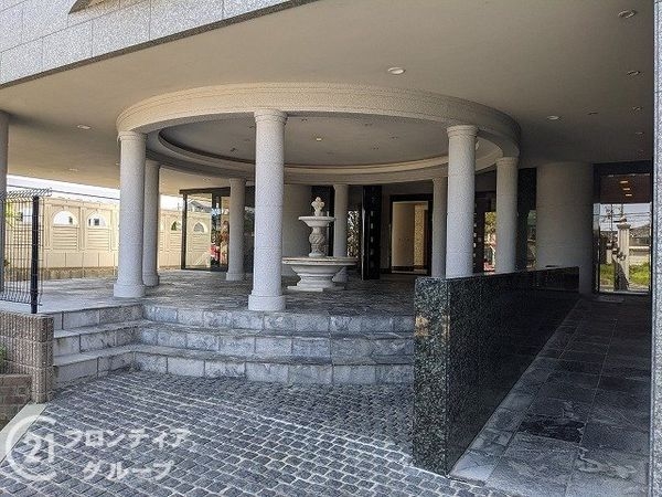 アンビエント東向日ベルクール 中古マンション(エントランス)