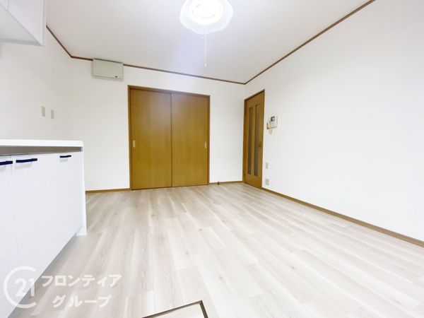 宇治市小倉町堀池の中古一戸建て(リビング)