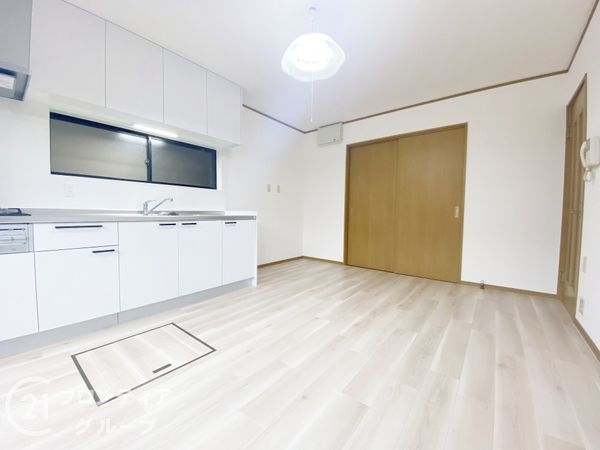 宇治市小倉町堀池の中古一戸建て(リビング)