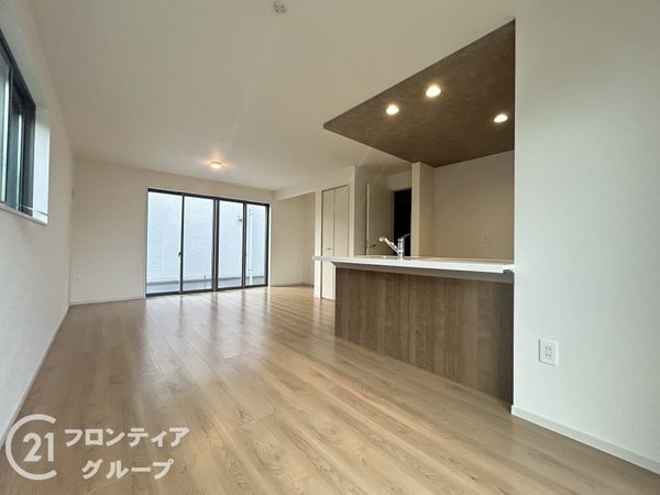 京都市山科区川田西浦町　新築一戸建て　１期　１号棟