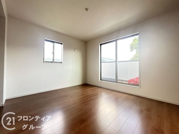 京都市山科区川田西浦町　新築一戸建て　１期　２号棟