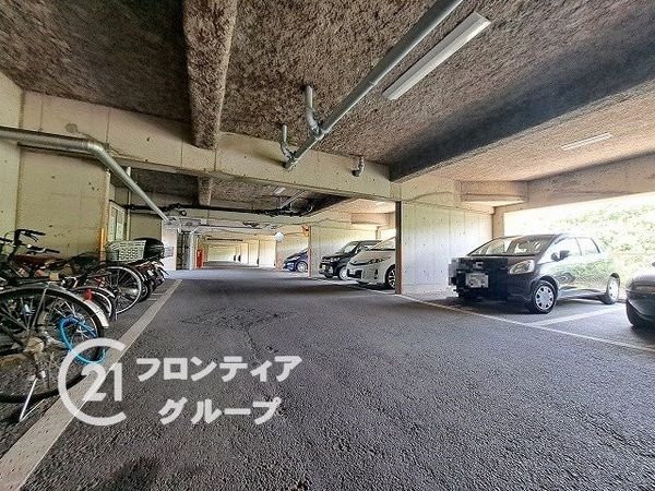 藤和ライブタウン桃山 中古マンション(駐車場)
