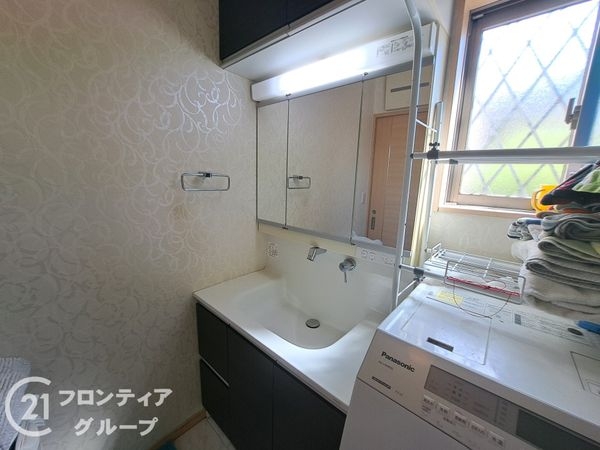 宇治市広野町尖山の中古一戸建て(洗面台・洗面所)