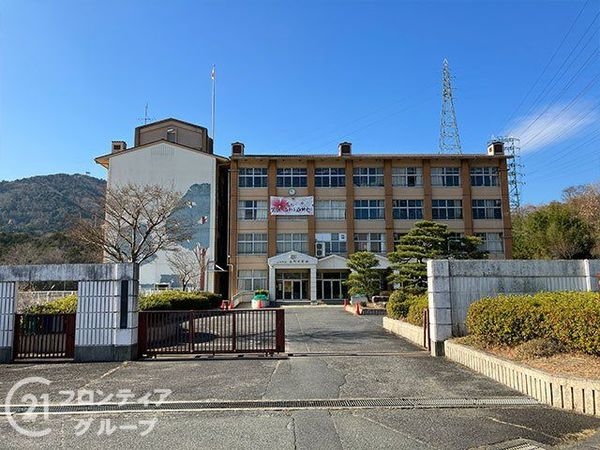 大津市千町１丁目の中古一戸建て(大津市立南郷中学校)