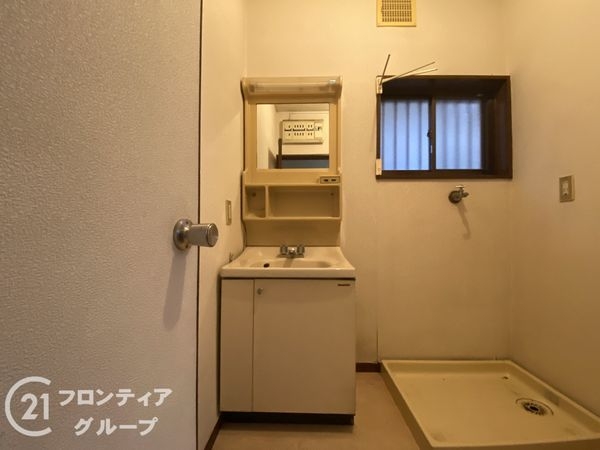 京都市伏見区深草大亀谷安信町の中古一戸建て