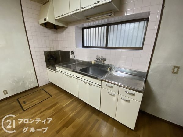 京都市伏見区深草大亀谷安信町の中古一戸建て