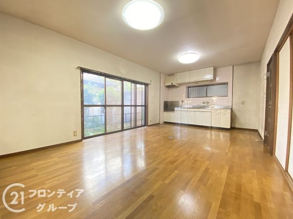 京都市伏見区深草大亀谷安信町の中古一戸建て