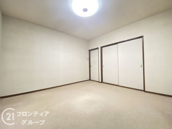 京都市伏見区深草大亀谷安信町の中古一戸建て