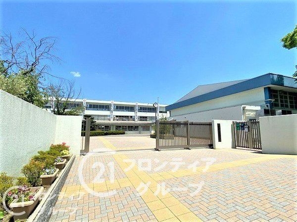 八幡市橋本尻江　新築一戸建て　第１　８号棟(八幡市立男山第三中学校)