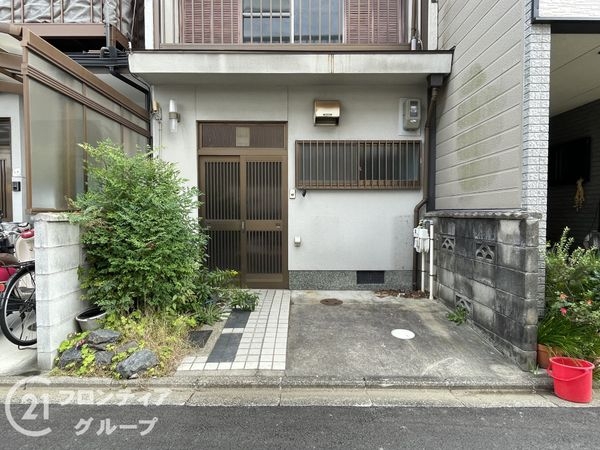 京都市伏見区深草仙石屋敷町の中古一戸建て