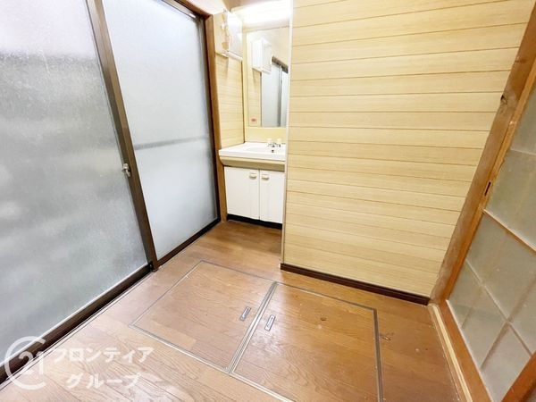 京都市伏見区深草仙石屋敷町の中古一戸建て