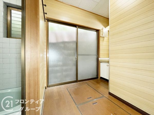 京都市伏見区深草仙石屋敷町の中古一戸建て