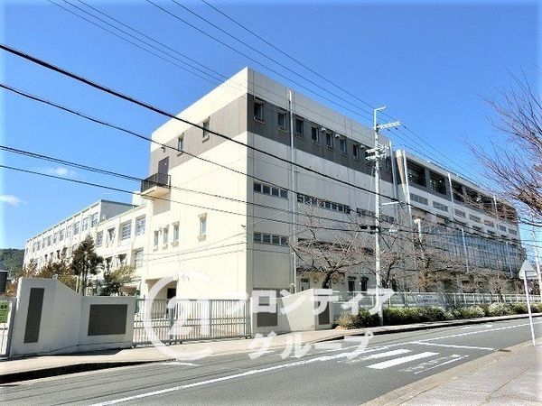 長岡京市長法寺力池　新築一戸建て　７号棟(長岡京市立長岡中学校)