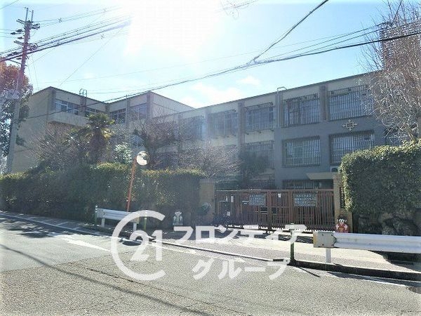 山科団地Ｃ棟　中古マンション(京都市立山階小学校)