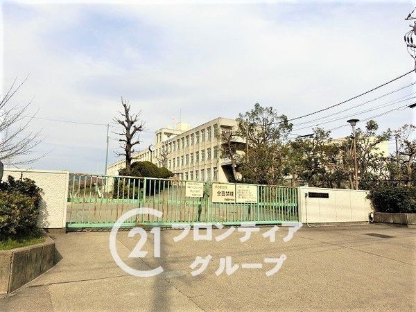 城陽市市辺柿木原の中古一戸建て(城陽市立南城陽中学校)