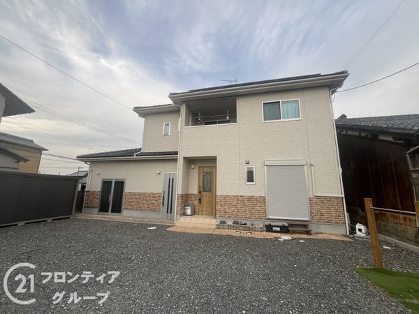 八幡市内里東ノ口の中古一戸建て