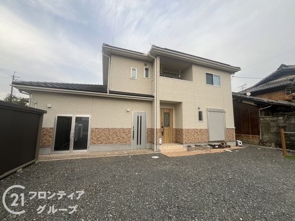 八幡市内里東ノ口の中古一戸建て