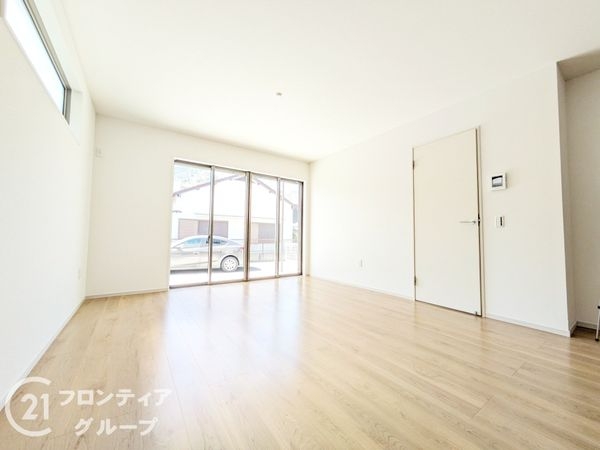 大津市神宮町　新築一戸建て　１期　全１区画