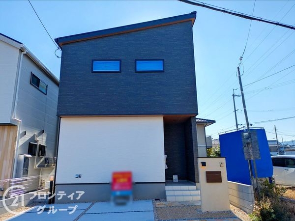 大津市下阪本２丁目　新築一戸建て　全３区画　２号棟