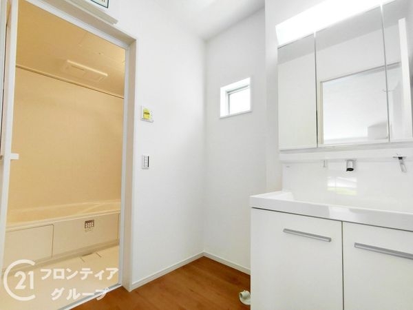 大津市鶴の里　新築一戸建て　１期　２号棟